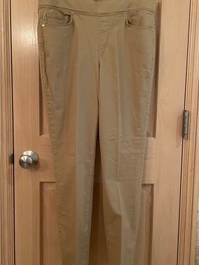 Gloria Vanderbilt Women's Skinny Jeans in Tan